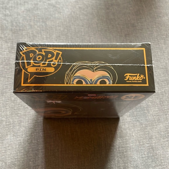 Funko Pop! Pin Marvel Studios Ms. Marvel Large Enamel Pin Special Edition SE - Picture 4 of 4